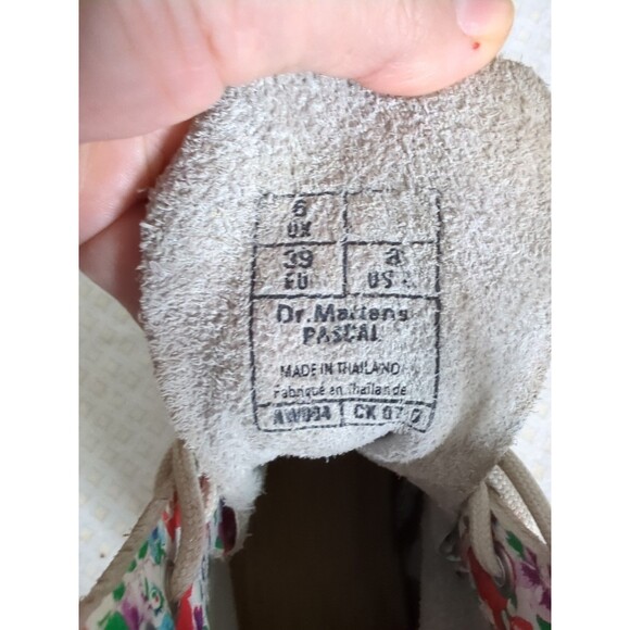 Dr. Martens Size 8 Women's White Floral Boho Combat Boots Pascal Fairy Grunge - Picture 14 of 16